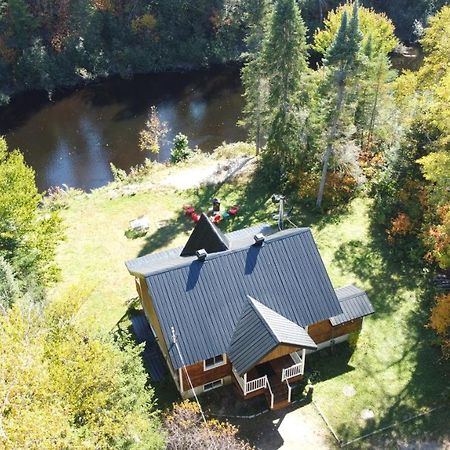 Chalet Riviere - Bord De Riviere - Romantique サン・タレクシ・デ・モン エクステリア 写真