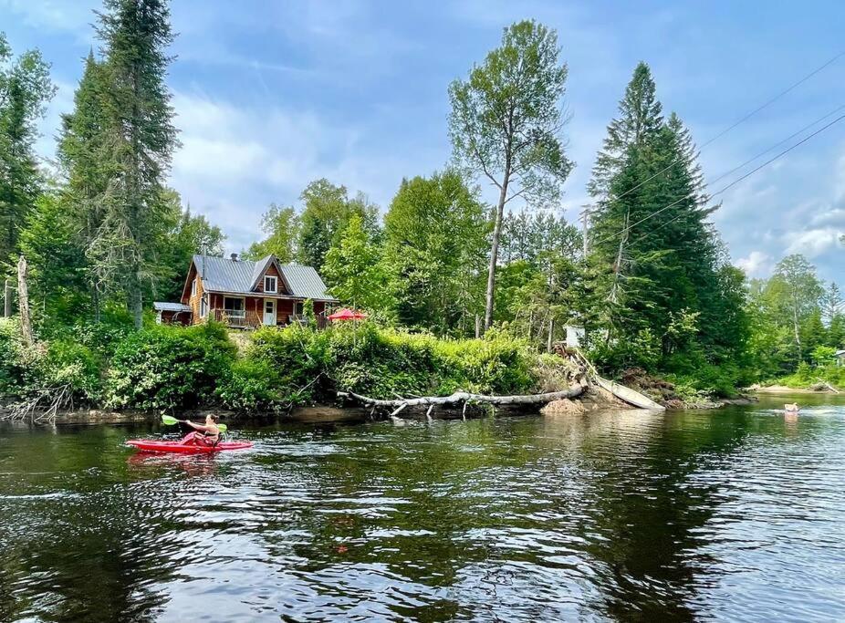 Chalet Riviere - Bord De Riviere - Romantique サン・タレクシ・デ・モン エクステリア 写真