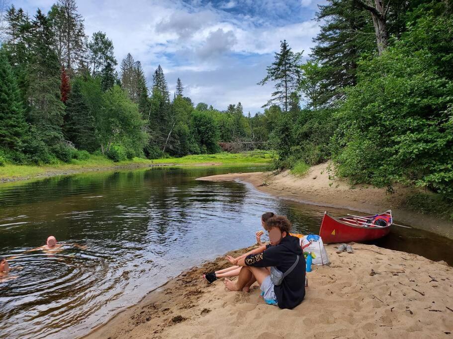 Chalet Riviere - Bord De Riviere - Romantique サン・タレクシ・デ・モン エクステリア 写真