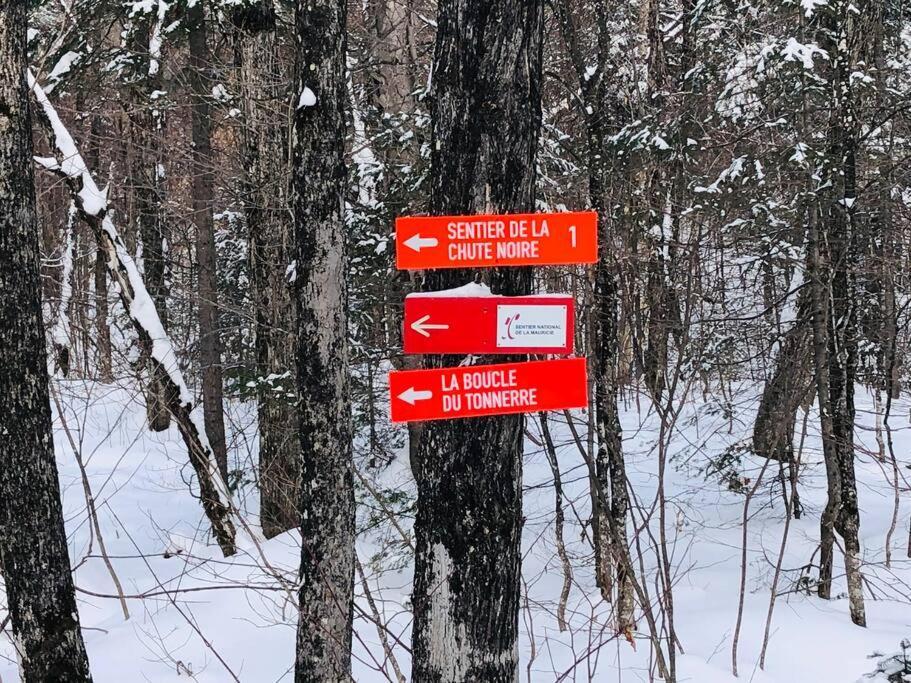 Chalet Riviere - Bord De Riviere - Romantique サン・タレクシ・デ・モン エクステリア 写真